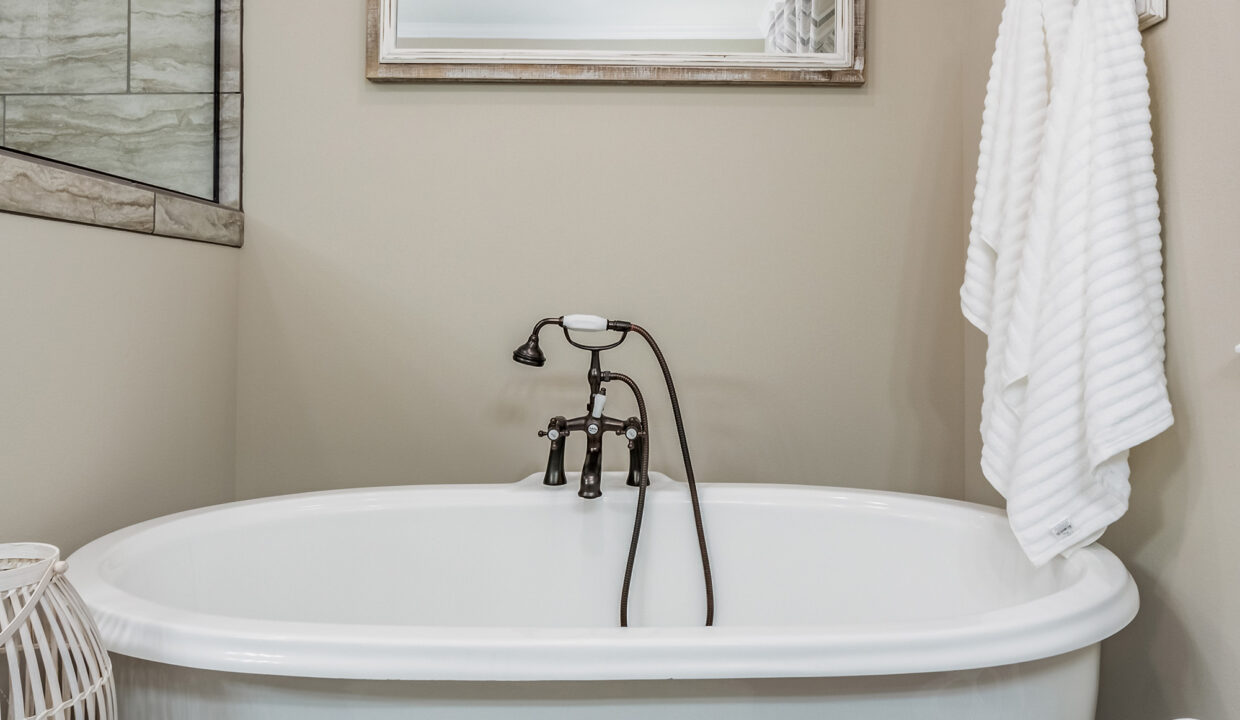 KB-3245_Tub_4498-1-1240×720