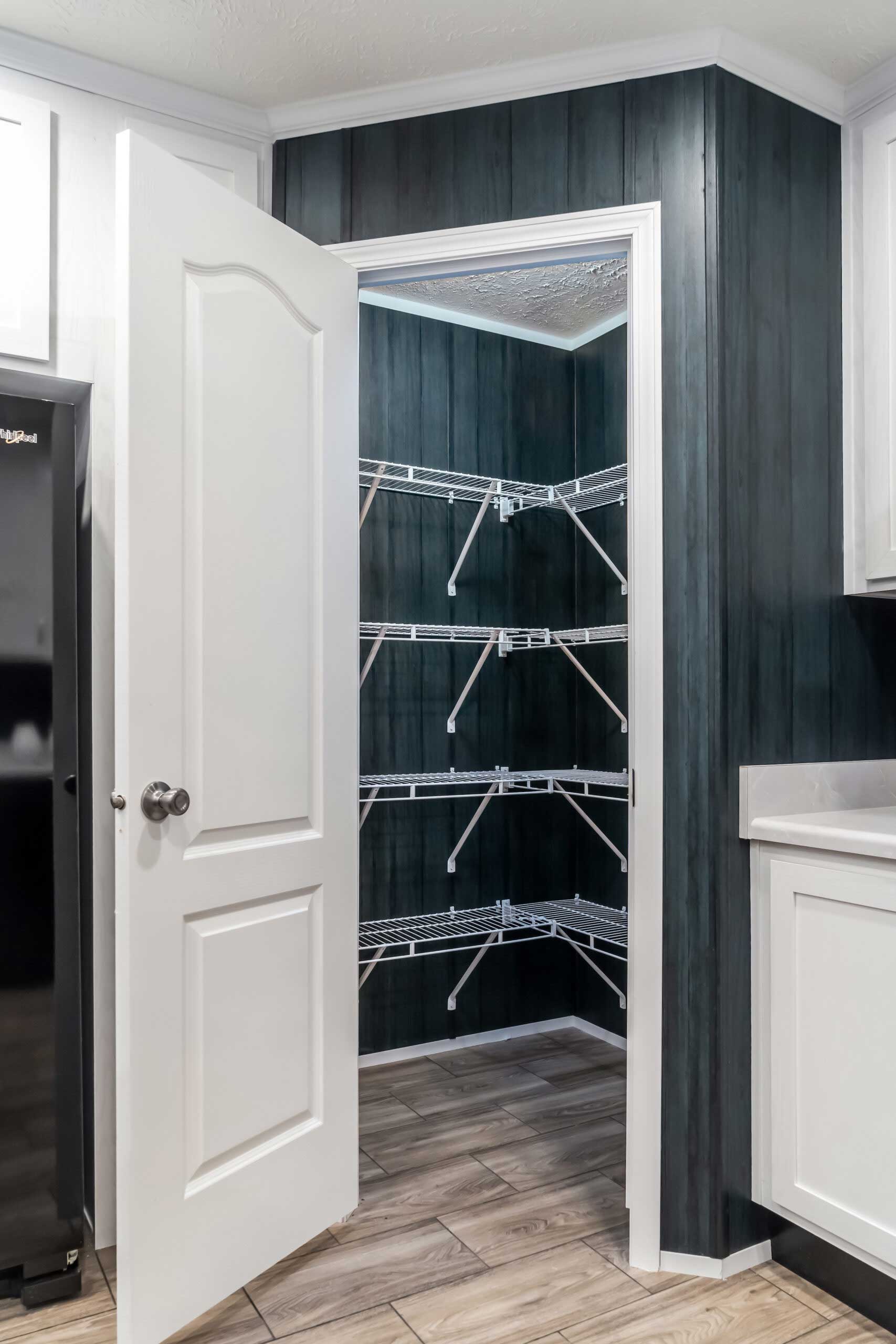 Kabco_MD-50_Pantry_9495-1-scaled